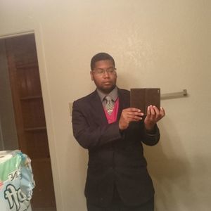 Meet your Posher, Devin